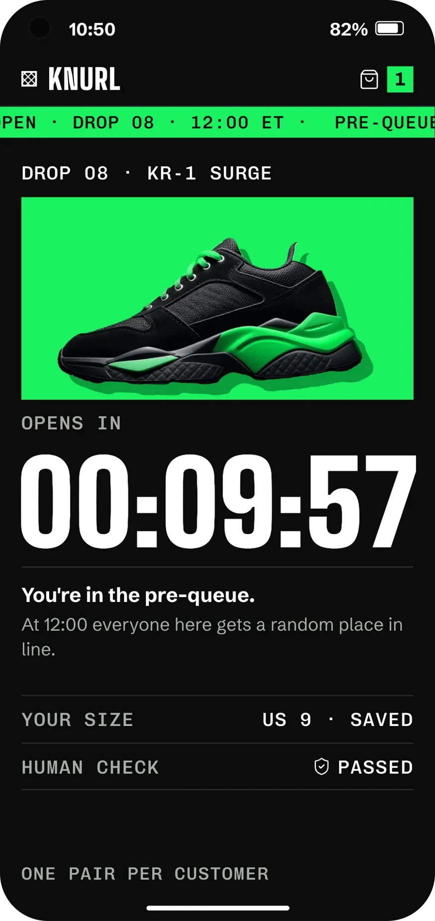 Telefonda ön kuyruk: KR-1 Surge, dev 00:09:57 sayacı, "You're in the pre-queue" açıklaması, kaydedilen beden ve geçilen insan doğrulaması